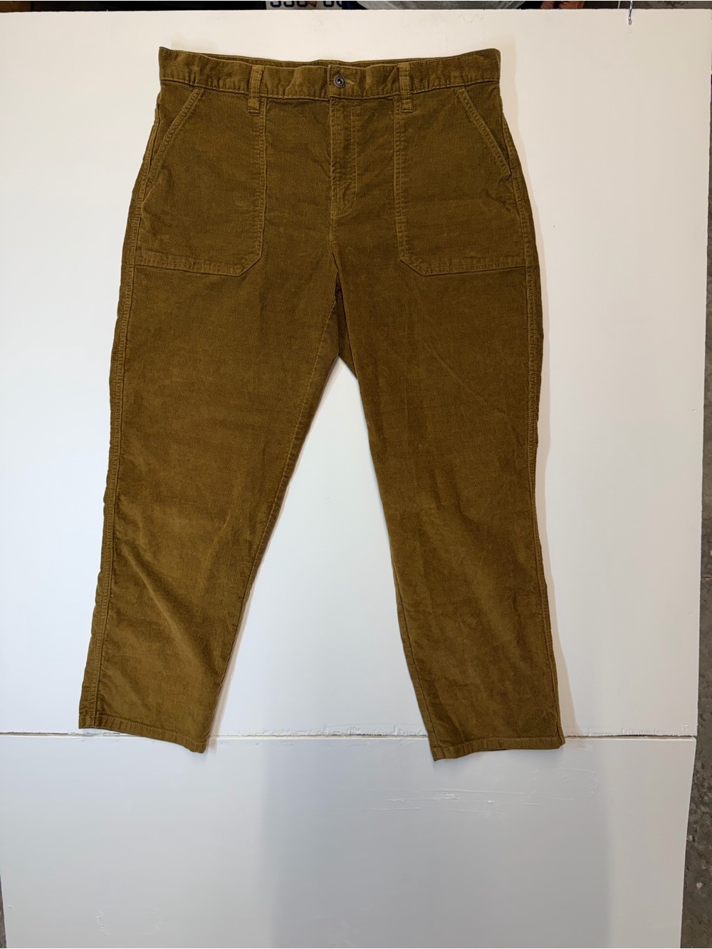 W123 Eddie Bauer Women’s Corduroy Cropped Pants in Golden Brown